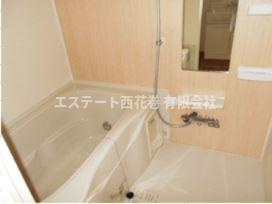 花巻市里川口町のアパートの浴室