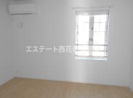 花巻市里川口町のアパートの居間・リビング