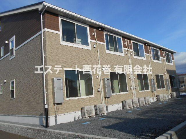 花巻市里川口町のアパートの外観