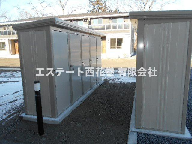 花巻市里川口町のアパート|外物置