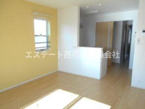 花巻市里川口町のアパートの居間・リビング