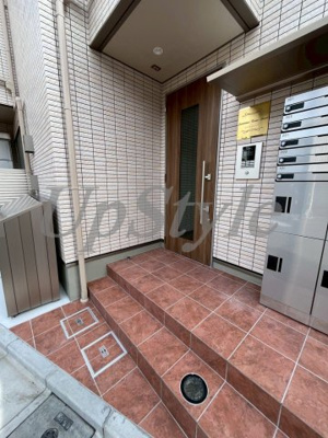 【エントランス】 | ルミナス　コメ　コート