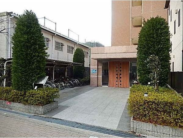 ONE ROOF FLAT TENJINBASHIのエントランス