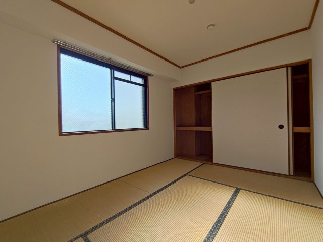 日生ビルの内装