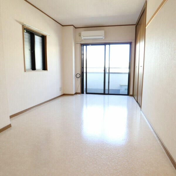 ベルメゾン南千住の居間・リビング