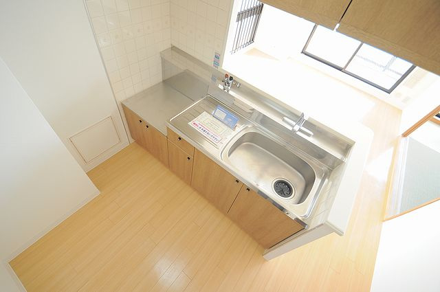 大阪市城東区成育２丁目の賃貸マンションのキッチン