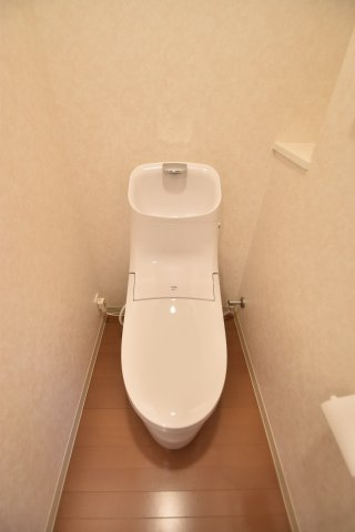 大阪市都島区都島北通２丁目の賃貸マンションのトイレ