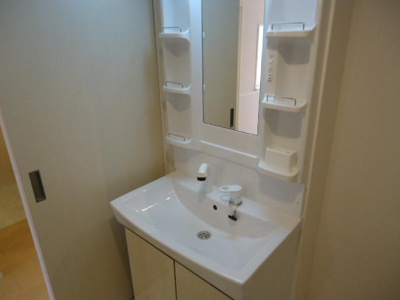 【洗面所】 | ユニヴェール箕面 | 洗髪洗面化粧台