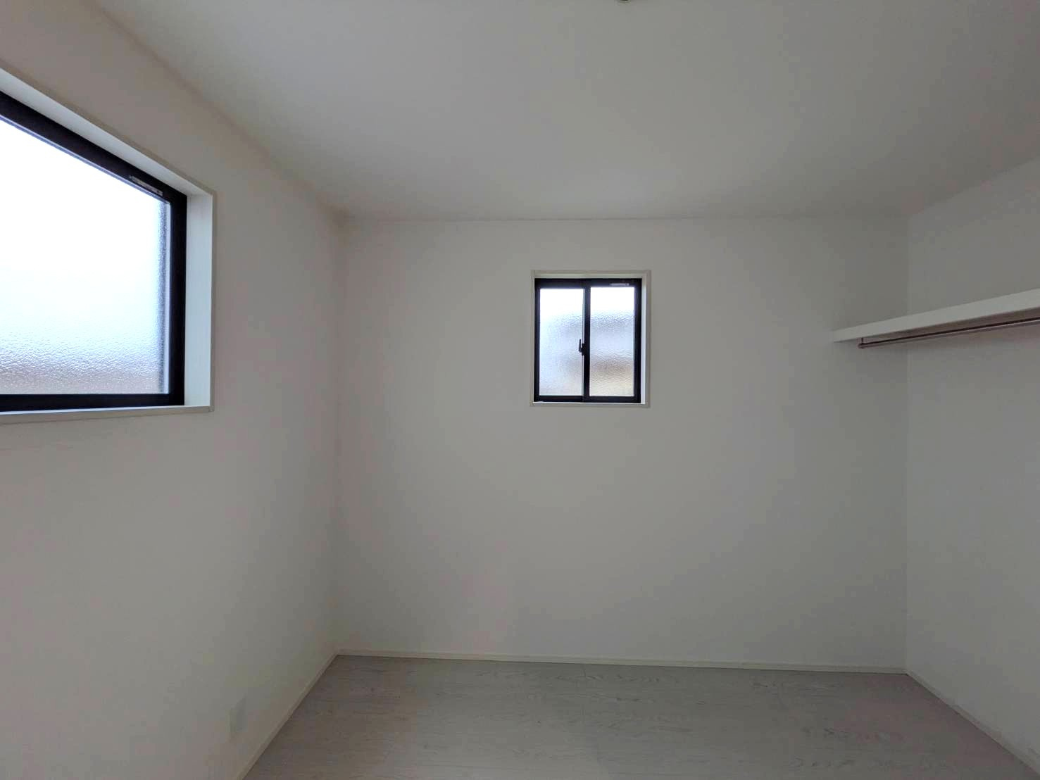 岡山市南区あけぼの町 2期の洋室|◆別角度からの2階北側洋室4.7帖の様子です。