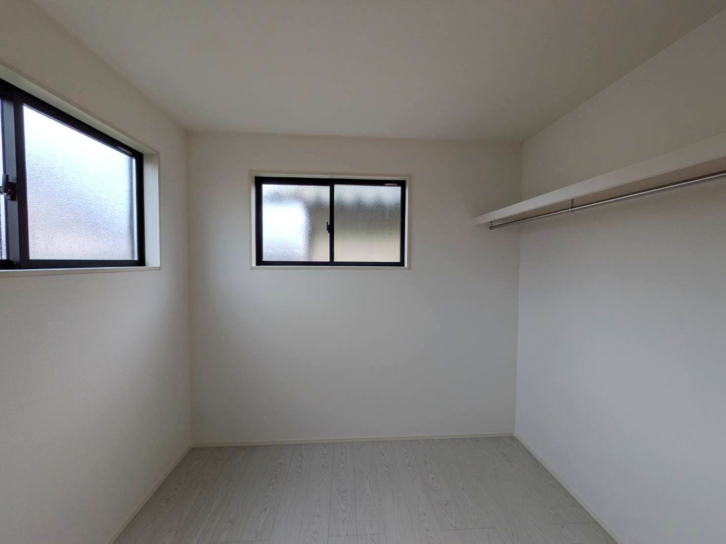 岡山市南区あけぼの町 2期の洋室|◆別角度からの2階北東側洋室4.5帖の様子です。