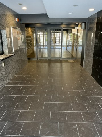 エスリード伏見桃山壱番館のエントランス