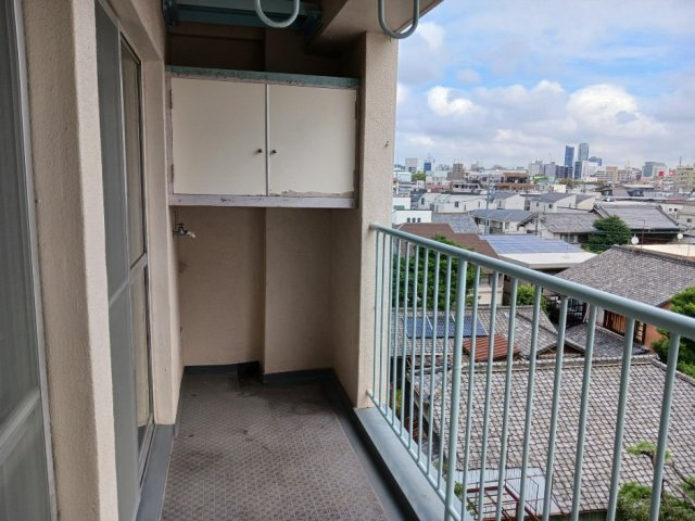 【バルコニー】