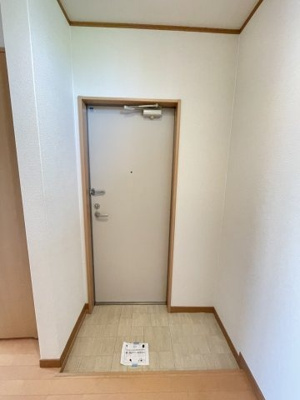 【玄関】 | KSレジデンス上新庄 | シンプルで使いやすい玄関です