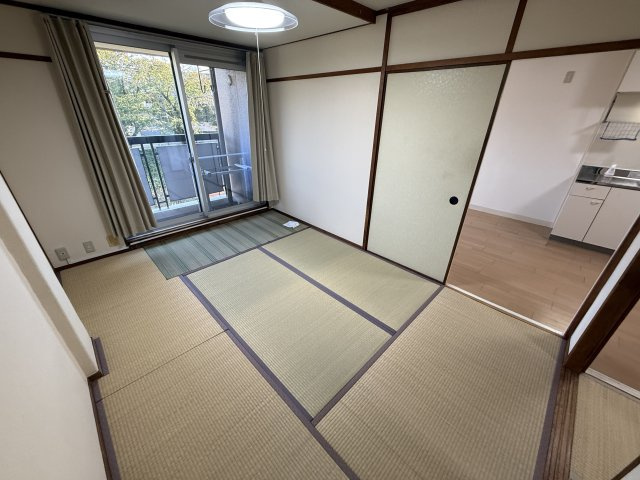 桃山台コーポラスの和室