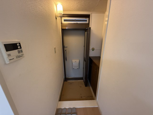 桃山台コーポラスの玄関