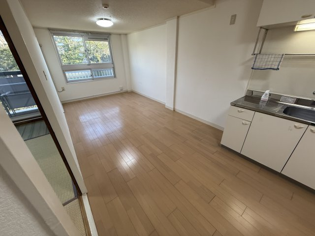 桃山台コーポラスの居間・リビング