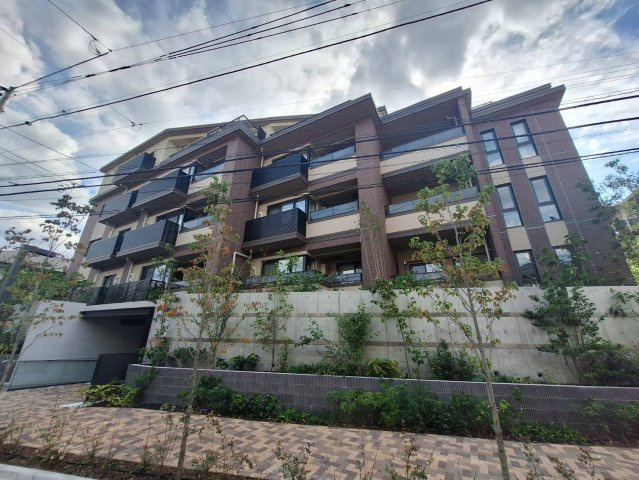 アトラスシティ千歳烏山グランスイート風ノ棟