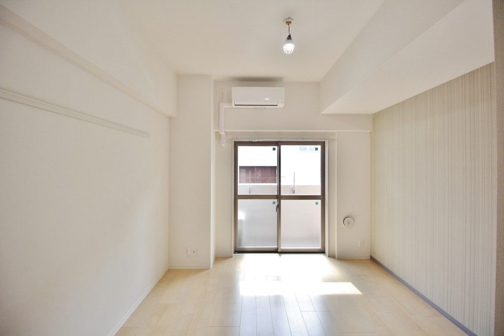 レザンジュ業平の居間・リビング