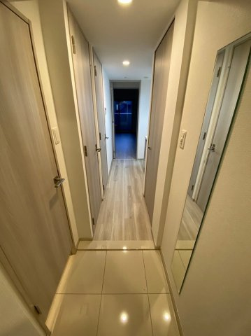 アドバンス三宮パルマの玄関