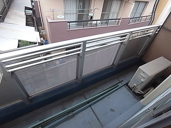 ドメスティック南光荘のバルコニー