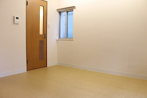 ドメスティック南光荘の居間・リビング