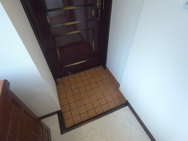 スマイルハイツの玄関