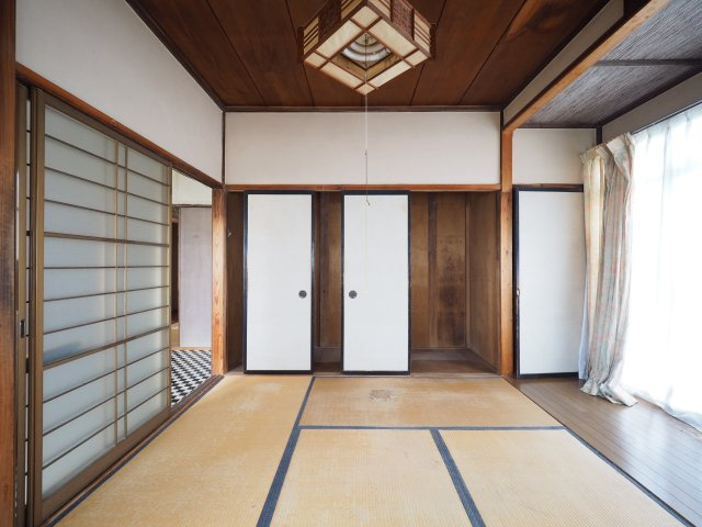 【和室】 | 【中古戸建住宅】横手市婦気 築古住宅 こちらの物件＋DIY・リフォームはいかがでしょうか 横手南小学校区の5LDK車庫、駐車スペース、庭スペース