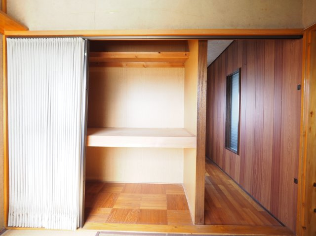 【収納】 | 【中古戸建住宅】横手市婦気 築古住宅 こちらの物件＋DIY・リフォームはいかがでしょうか 横手南小学校区の5LDK車庫、駐車スペース、庭スペース