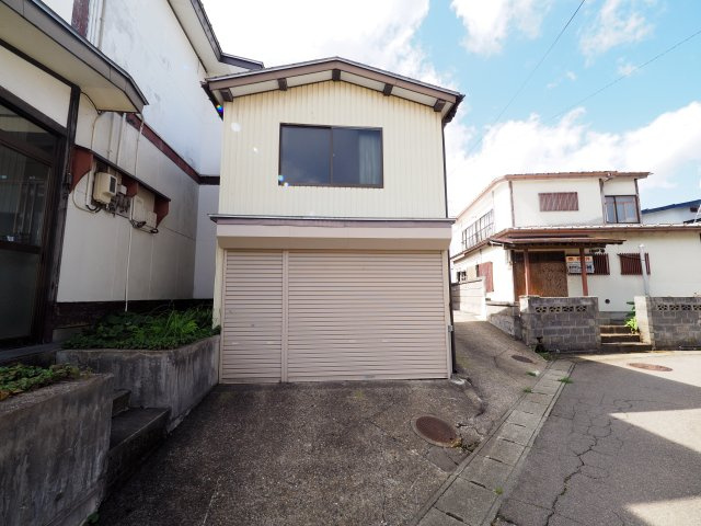 【その他】 | 【中古戸建住宅】横手市婦気 築古住宅 こちらの物件＋DIY・リフォームはいかがでしょうか 横手南小学校区の5LDK車庫、駐車スペース、庭スペース