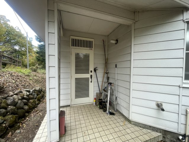 眺望良好な平屋Ｌ字型ウッドデッキ付き♪那須町高久乙の玄関