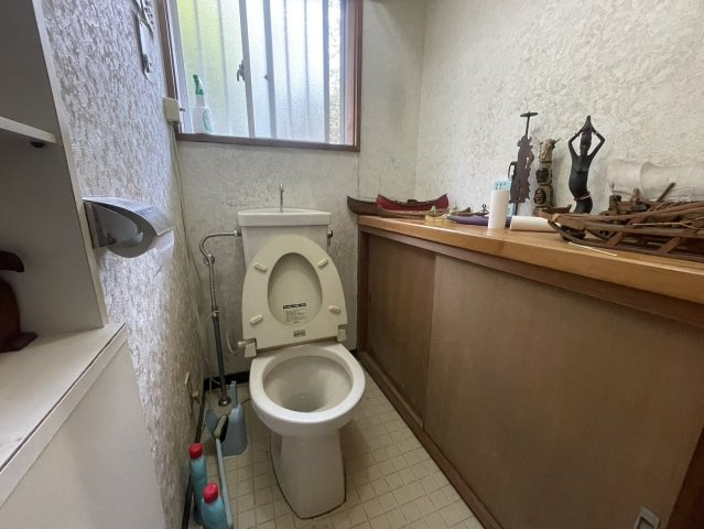 眺望良好な平屋Ｌ字型ウッドデッキ付き♪那須町高久乙のトイレ