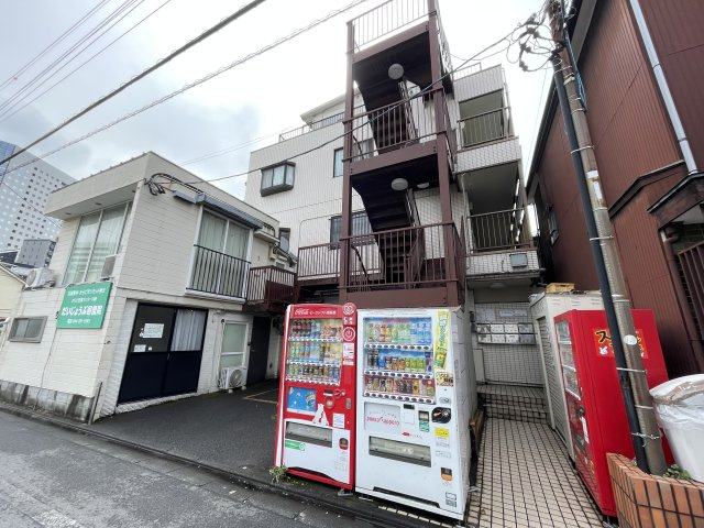 フェリーチェ・トレの外観