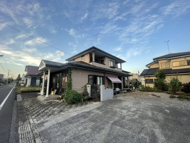 駅から15分圏内の立地♪事務所付きの6ＬＤＫ♪日光市板橋の駐車場