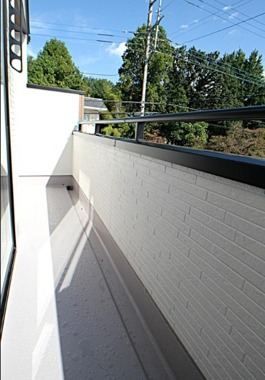 【新築】鶴ヶ島市富士見新築分譲住宅 2号棟のバルコニー|陽当り良好なワイドバルコニーです！