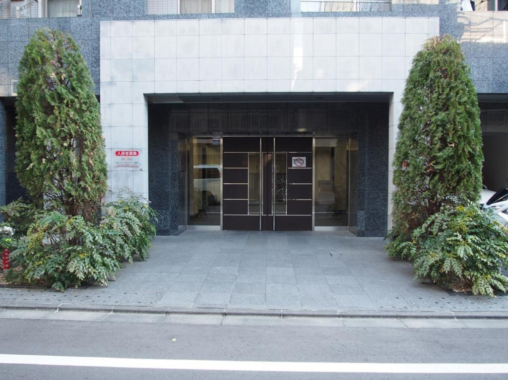 メインステージ浅草橋駅前のエントランス