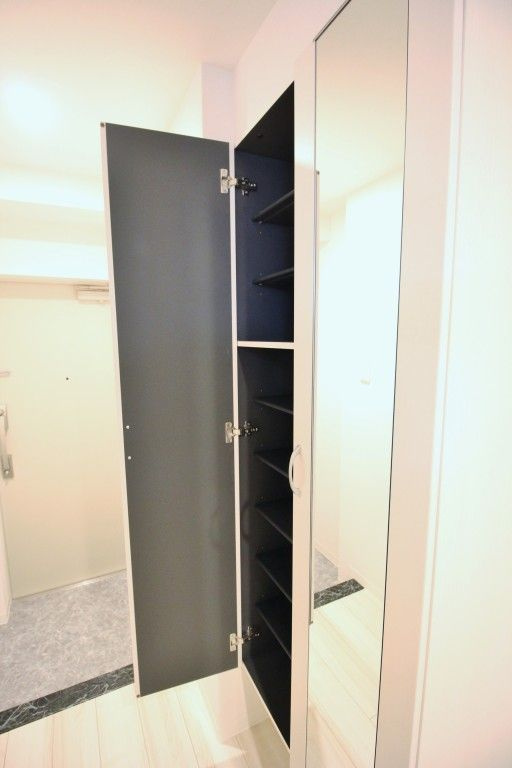 ホヌ オハマの玄関|シューズボックス