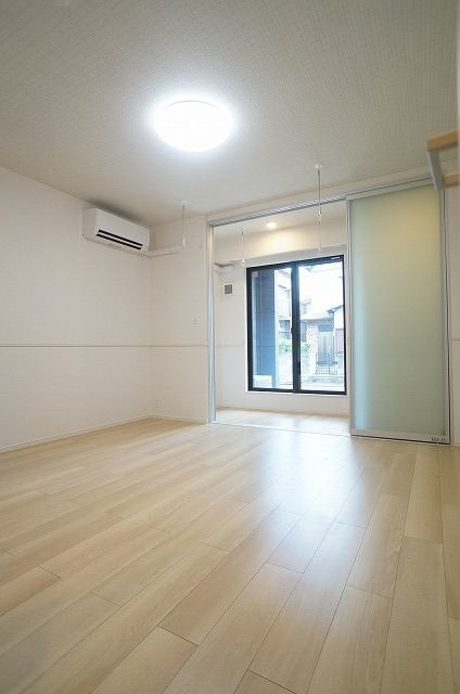 クローバーレジデンスの居間・リビング|居室・リビング