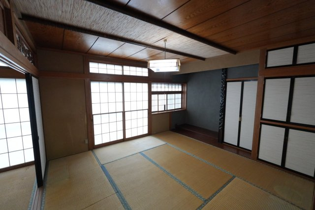 【中古住宅】山形市飯塚町戸建の和室|1階和室8畳