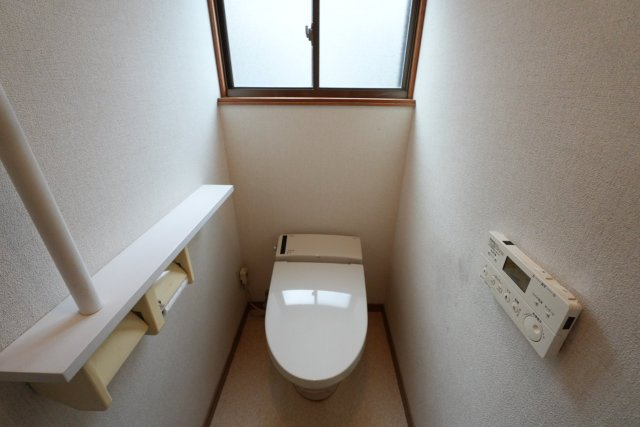 【中古住宅】山形市飯塚町戸建のトイレ