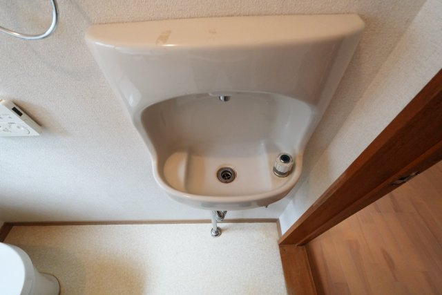 【中古住宅】山形市飯塚町戸建のその他|トイレ手洗い