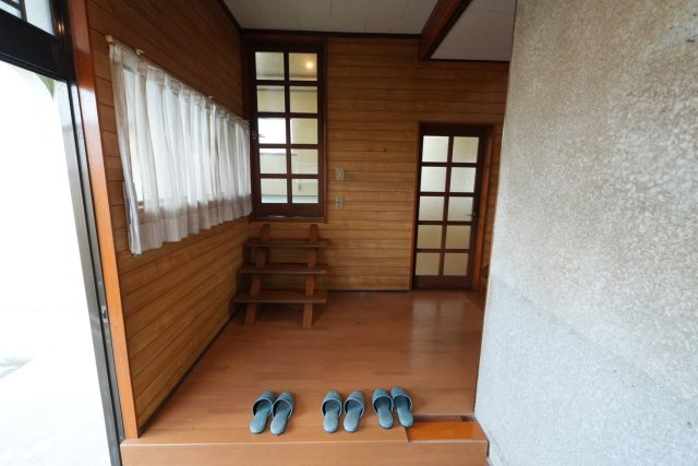 【中古住宅】山形市飯塚町戸建の玄関