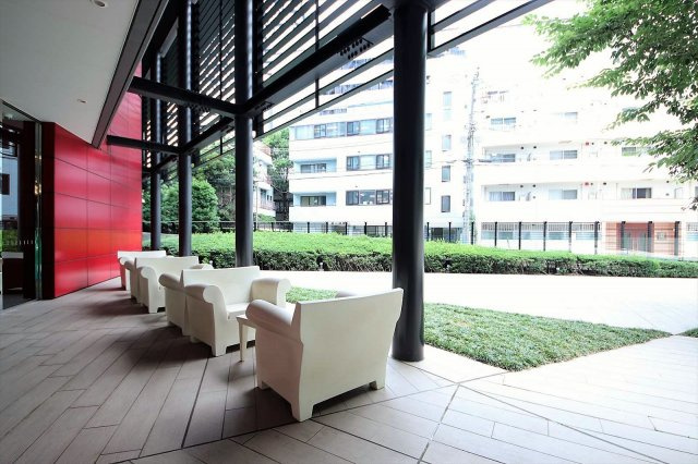 グランドミレーニアのエントランス