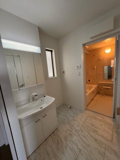 【独立洗面台】 | Heartful-Town尾張旭市北山町２期【仲介手数料無料　旭小　東中】 | LINEから簡単お問合せ可能！
友達検索で@nqk7328tです！。