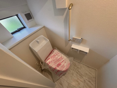 【トイレ】 | Heartful-Town尾張旭市北山町２期【仲介手数料無料　旭小　東中】 | 撮影
社長の村田です！
自らプレイヤーとして営業しています
長年の経験と実績から皆様により良いマイホーム購入のご提案をいたします。
住宅ローンの不安や購入後の不安等何でもご相談ください。