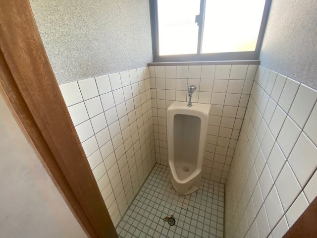 宮崎県串間市本町2丁目　平家建て住宅のトイレ