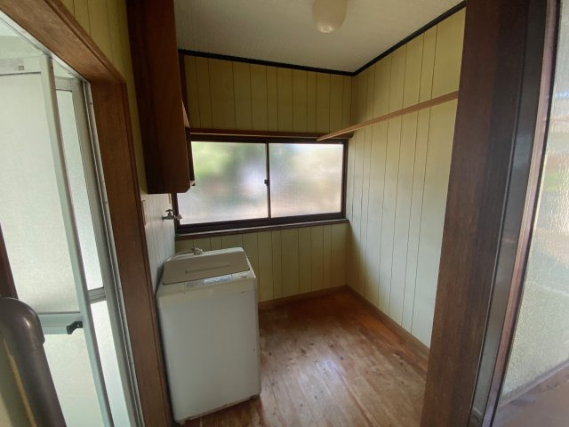 宮崎県串間市本町2丁目　平家建て住宅の脱衣所