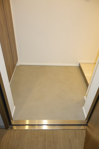 ジオエント上野稲荷町の玄関