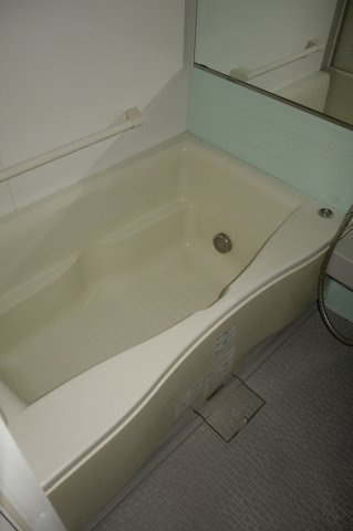 アトラス白山の浴室