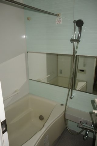 アトラス白山の浴室