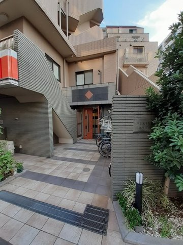 プレジール　シナガワのエントランス